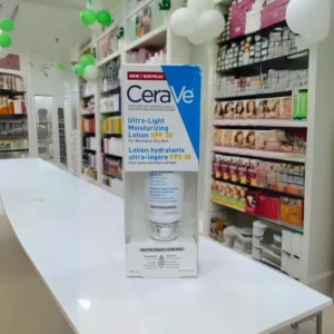 CeraVe Ultra-Light Moisturizing Lotion SPF 30 for Normal to Oily Skin (50 ml)