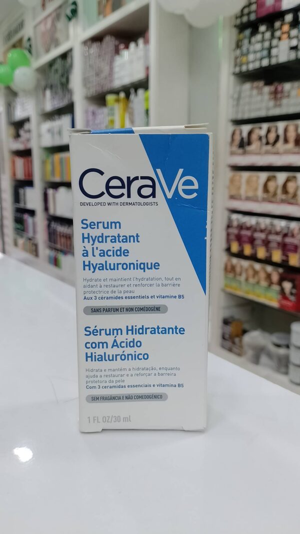 CeraVe Hydrating Hyaluronic Acid Serum (30 ml)