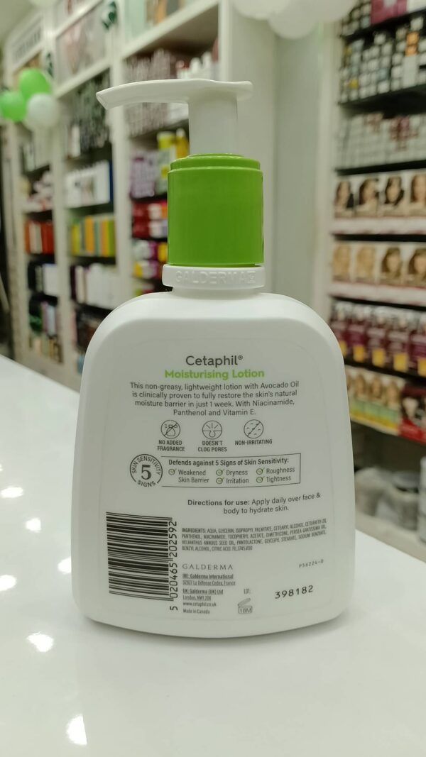 Cetaphil Moisturising Lotion for Normal to Dry & Sensitive Skin (236 ml) - Image 2