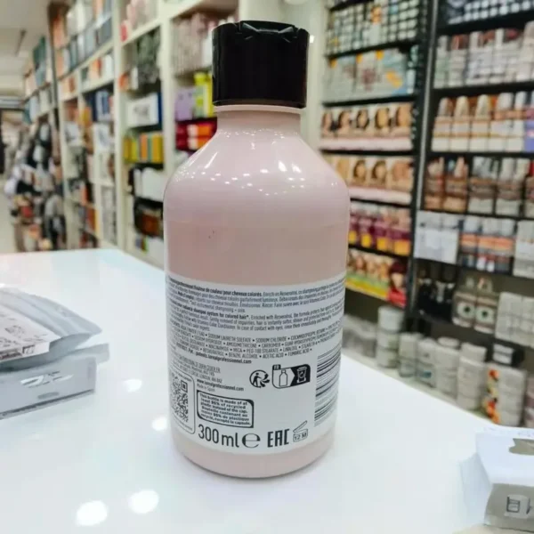 L'Oreal Professionnel Serie Expert Resveratrol Vitamino Color Professional Shampoo (300 ml) - Image 2