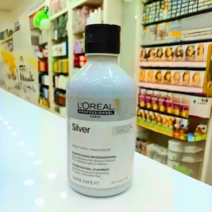 L'Oreal Professionnel Serie Expert Silver Violet Dyes + Magnesium Neutralising Shampoo for White Hair (300 ml)