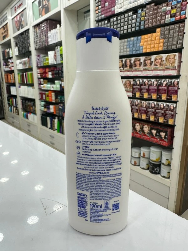 Nivea Extra Bright Protect & Repair Vitamin- C Body Lotion (190ml) 3 Nivea Extra Bright Protect & Repair Vitamin- C Body Lotion (190ml) - Image 3