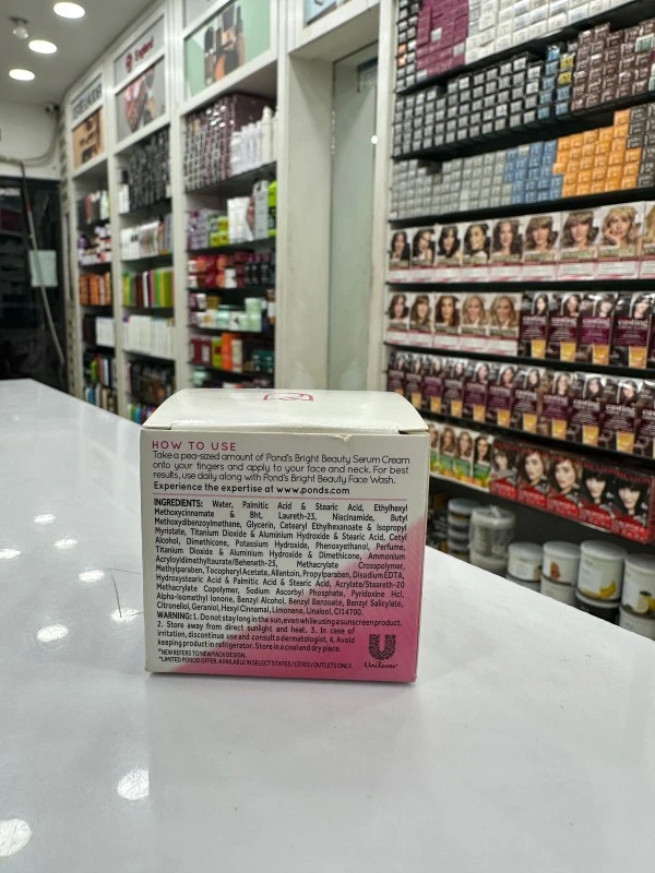 Pond's Bright Beauty Spot-less Glow Serum Cream (50g) 3 Pond's Bright Beauty Spot-less Glow Serum Cream (50g) - Image 3