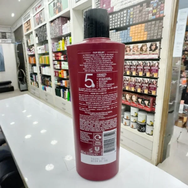 TRESemmé Keratin Smooth Shampoo with Marula Oil for Frizzy Hair (400 ml) - Image 2