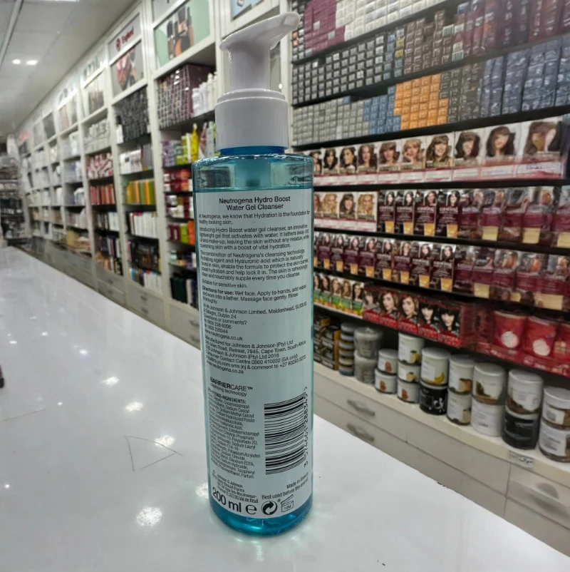 Neutrogena Hydro Boost Water Gel Cleanser (200ml) 2 Neutrogena Hydro Boost Water Gel Cleanser (200ml) - Image 2
