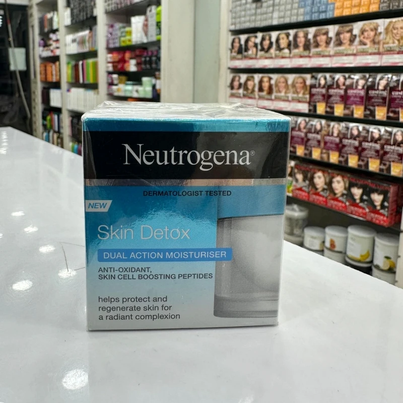 Neutrogena Skin Detox Dual Action Moisturiser (50ml) 2 Neutrogena Skin Detox Dual Action Moisturiser (50ml) - Image 2