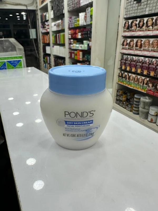 Pond's Dry Skin Cream Facial Moisturizer - 111g 2 Pond's Dry Skin Cream Facial Moisturizer - 111g - Image 2