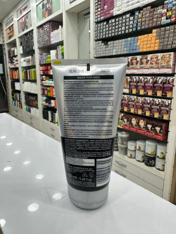 Eveline Cosmetics Men X-Treme Activated Charcoal 6-in-1 Purifying Scrub Gel Wash -150g 3 Eveline Cosmetics Men X-Treme Activated Charcoal 6-in-1 Purifying Scrub Gel Wash -150g - Image 3