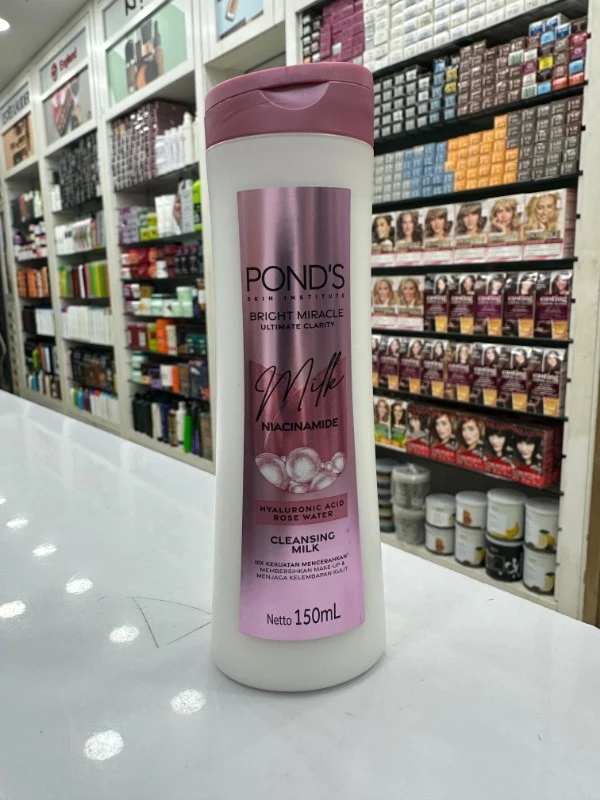 Pond’s Bright Miracle Ultimate Clarity Niacinamide Cleansing Milk - 150ml 2 Pond’s Bright Miracle Ultimate Clarity Niacinamide Cleansing Milk - 150ml - Image 2