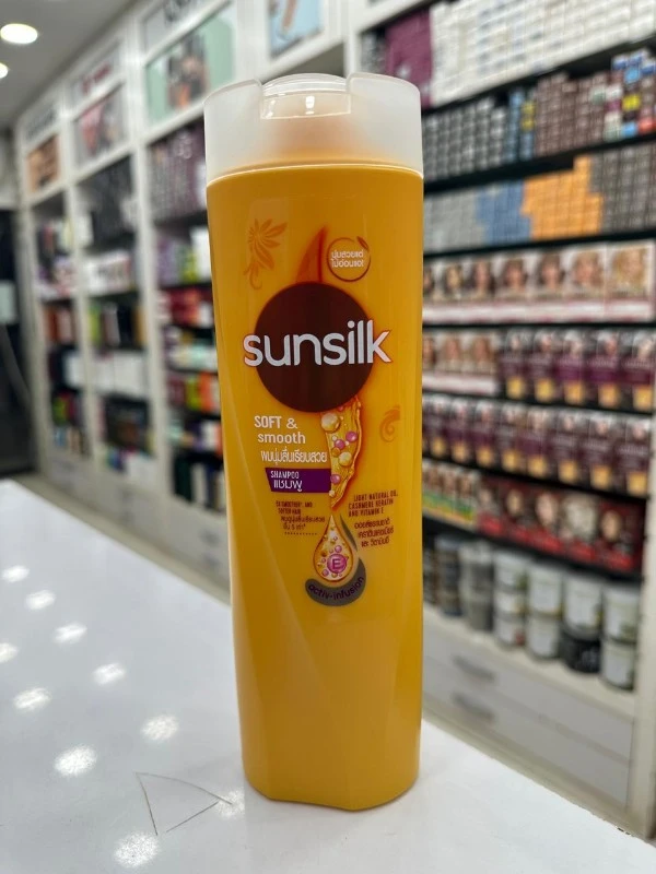 Sunsilk Soft & Smooth Shampoo - 300ml 2 Sunsilk Soft & Smooth Shampoo - 300ml - Image 2